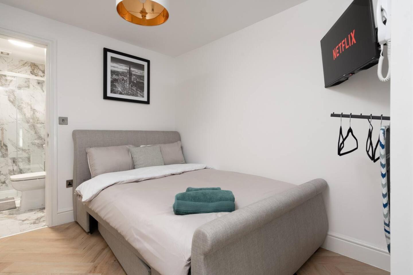 Urban Stay Studio Bright Space 10 Mins To City Liverpool Extérieur photo