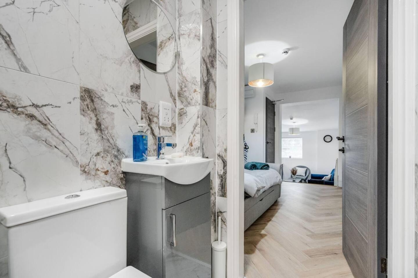 Urban Stay Studio Bright Space 10 Mins To City Liverpool Extérieur photo